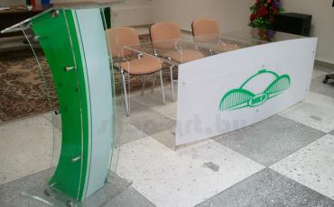 Стол президиума из оргстекла