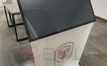 Стойка для жк панели